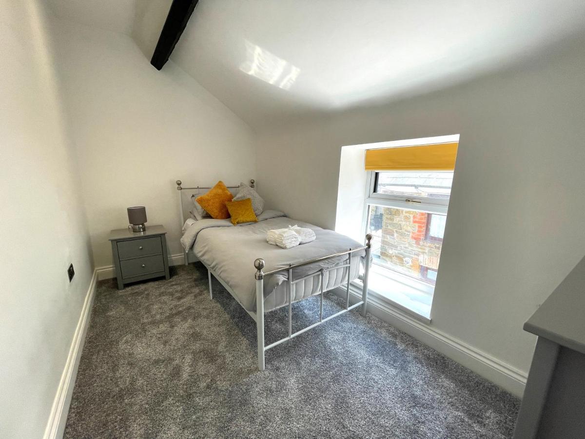Yr Hen Bopty Villa Pontypridd Eksteriør billede